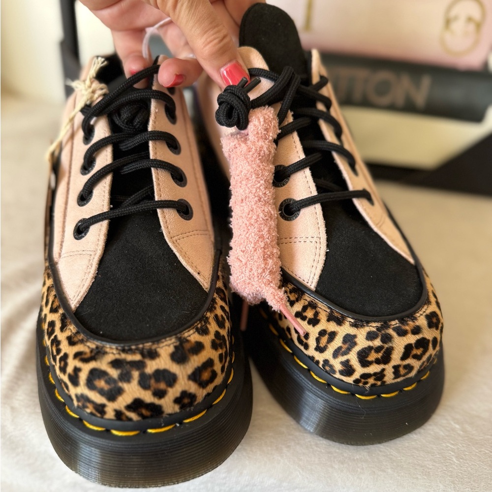 New Dr. Martens BUZZ 5-Eye Leopard & Suede Platform Shoes - Picture 5 of 16
